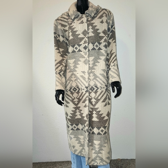 Woolrich Jackets & Blazers - VTG Woolrich Aztec Wool Long Duster Size M